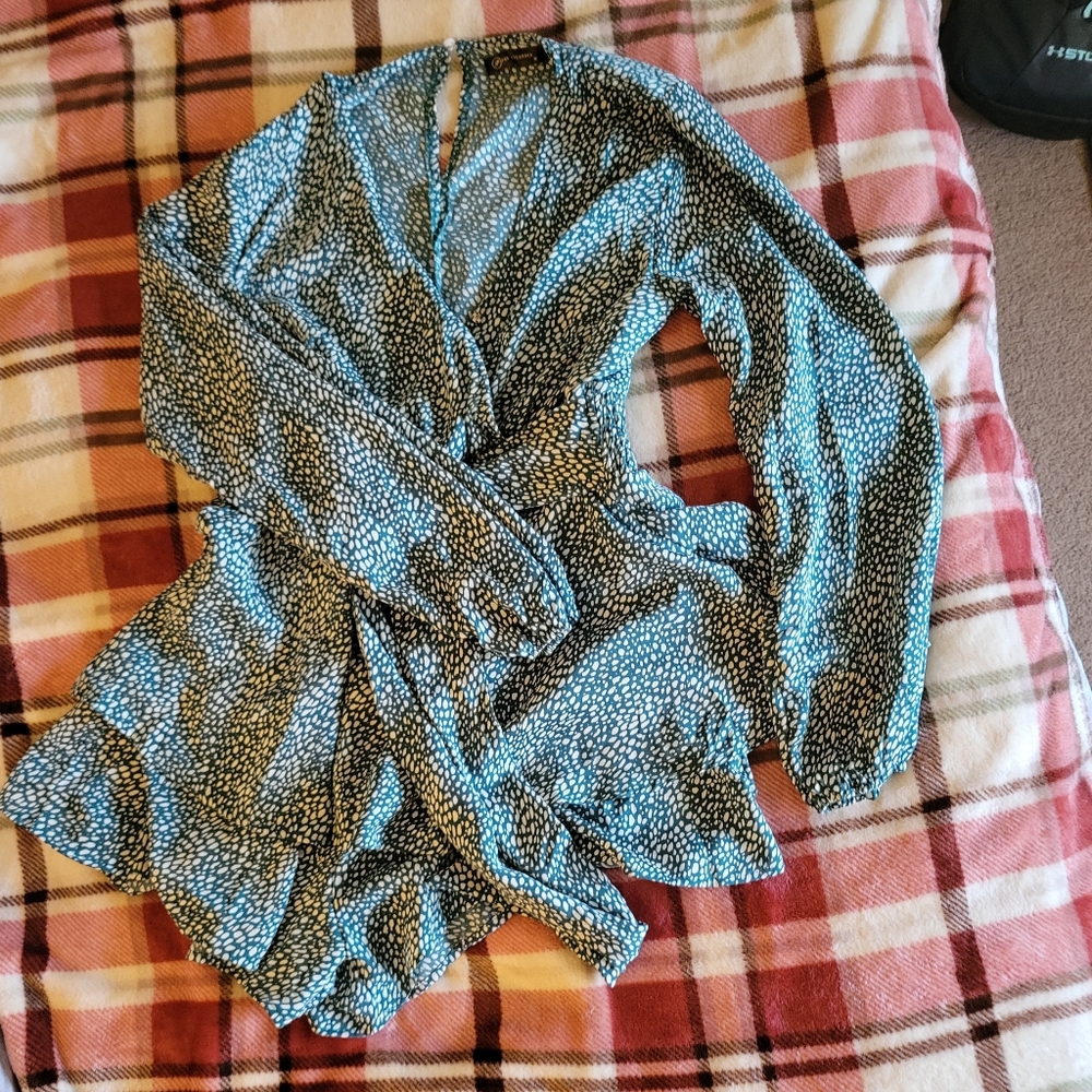 Pretty Gradens Romper - Picture 4 of 5